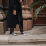 5 stijltips voor sneakers en formele outfits
