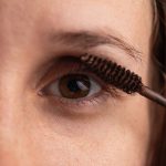 Tintenkleurige make-up looks voor elke huidskleur