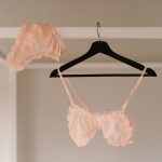 De voordelen van zijde lingerie uitleggen